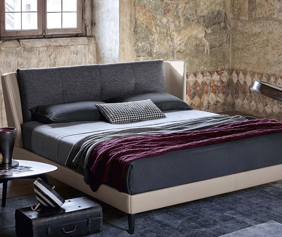 BRETAGNE BED Letto, retro testata in pelle - Poltrona Frau