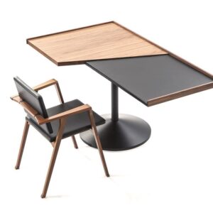 832 LUISA Poltroncina (struttura in noce canaletto) - Cassina