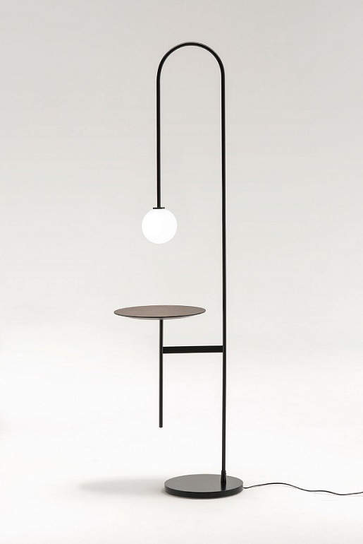 LIGHT WITH A TABLE Lampada da terra - Living Divani LIGHT WITH A TABLE Lampada da terra - Living Divani